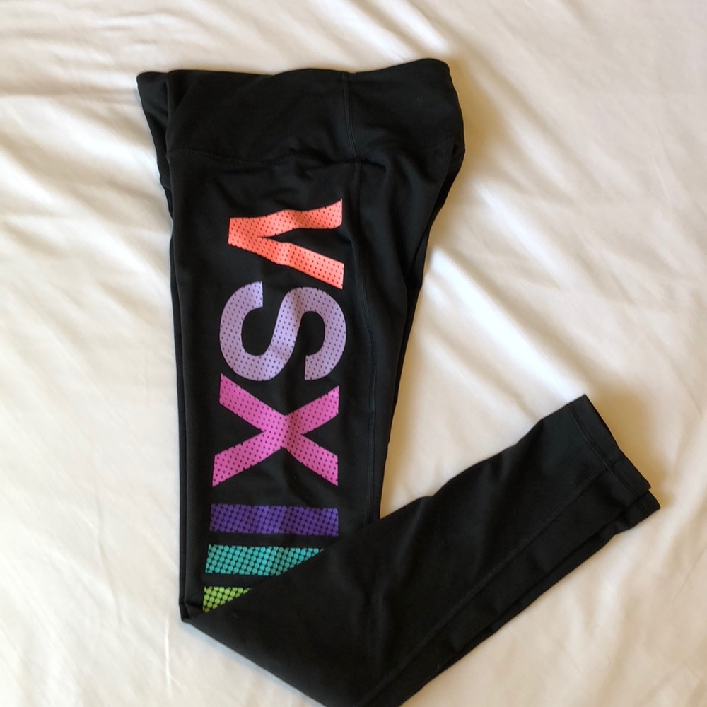 Victoria’s Secret knockout leggings